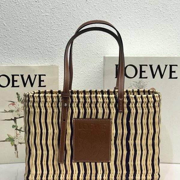 最高等級LOEWE菜籃包Basket手袋由蘆葦和小牛皮製成blpj12776