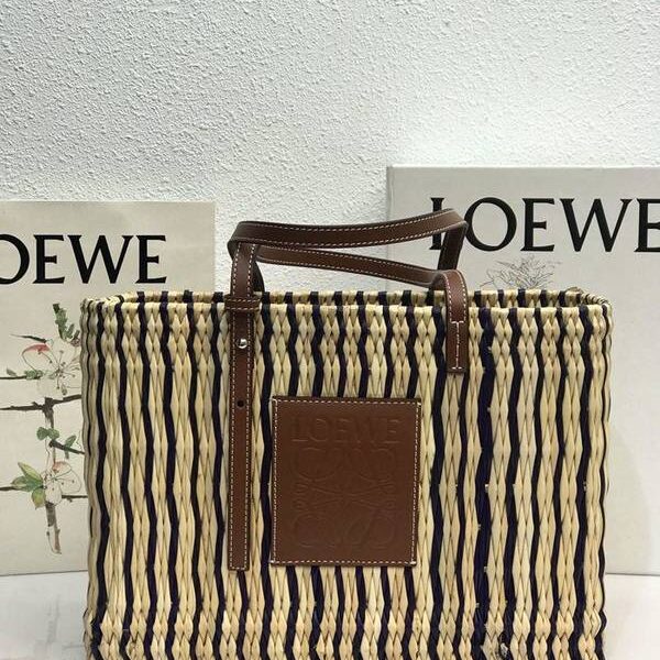 最高等級LOEWE菜籃包Basket手袋由蘆葦和小牛皮製成blpj12776