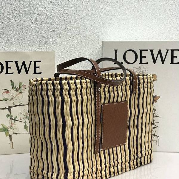最高等級LOEWE菜籃包Basket手袋由蘆葦和小牛皮製成blpj12776