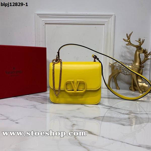 時尚a貨Valentino檸檬Valentino Garavani VSLING 亮澤小牛皮肩背包blpj12829 1 時尚a貨Valentino檸檬Valentino Garavani VSLING 亮澤小牛皮肩背包blpj12829