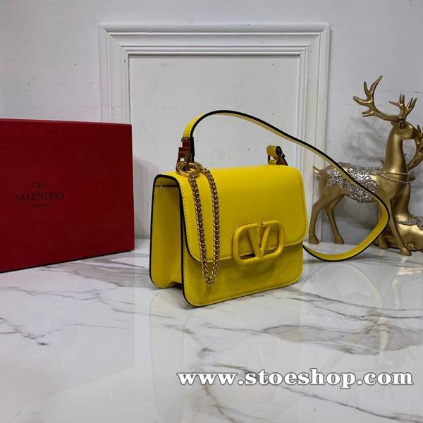 時尚a貨Valentino檸檬Valentino Garavani VSLING 亮澤小牛皮肩背包blpj12829 3 時尚a貨Valentino檸檬Valentino Garavani VSLING 亮澤小牛皮肩背包blpj12829