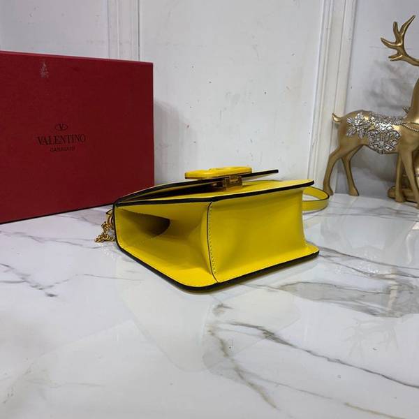 時尚a貨Valentino檸檬Valentino Garavani VSLING 亮澤小牛皮肩背包blpj12829 7 時尚a貨Valentino檸檬Valentino Garavani VSLING 亮澤小牛皮肩背包blpj12829