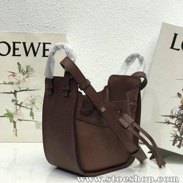 頂級1：1LOEWE咖啡色平紋皮mini hammock bag吊床包全牛皮blpj12865
