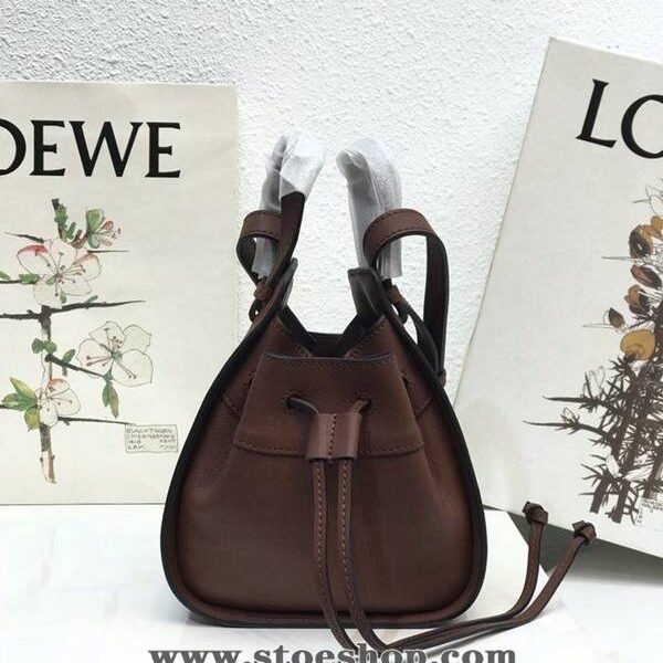 頂級1：1LOEWE咖啡色平紋皮mini hammock bag吊床包全牛皮blpj12865