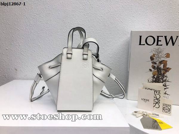 高仿LOEWE白色平紋皮mini hammock bag吊床包全牛皮blpj12867