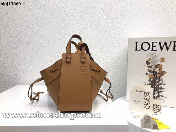 a貨LOEWE平紋淺焦糖mini hammock bag吊床包全牛皮blpj12869