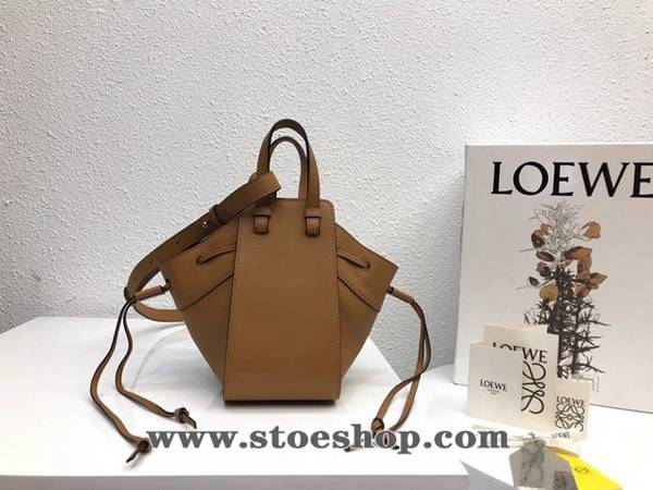 a貨LOEWE平紋淺焦糖mini hammock bag吊床包全牛皮blpj12869 2 a貨LOEWE平紋淺焦糖mini hammock bag吊床包全牛皮blpj12869