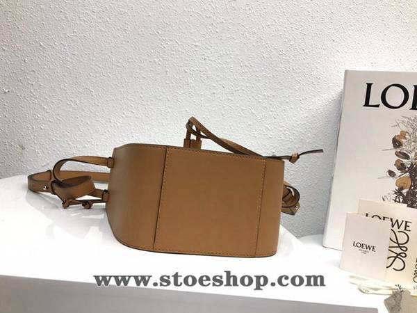 a貨LOEWE平紋淺焦糖mini hammock bag吊床包全牛皮blpj12869 4 a貨LOEWE平紋淺焦糖mini hammock bag吊床包全牛皮blpj12869