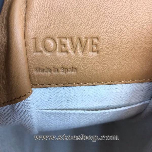 a貨LOEWE平紋淺焦糖mini hammock bag吊床包全牛皮blpj12869 8 a貨LOEWE平紋淺焦糖mini hammock bag吊床包全牛皮blpj12869