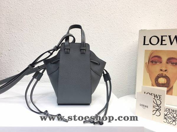 高仿名牌包LOEWE青銅色荔枝紋mini hammock bag吊床包全牛皮blpj12876 2 高仿名牌包LOEWE青銅色荔枝紋mini hammock bag吊床包全牛皮blpj12876