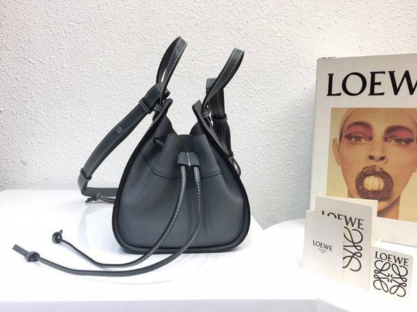 高仿名牌包LOEWE青銅色荔枝紋mini hammock bag吊床包全牛皮blpj12876 5 高仿名牌包LOEWE青銅色荔枝紋mini hammock bag吊床包全牛皮blpj12876