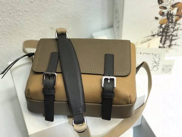 高仿包包批發LOEWE杏色拼military messenger XS小號郵差包進口荔枝紋小皮blpj12877 5 高仿包包批發LOEWE杏色拼military messenger XS小號郵差包進口荔枝紋小皮blpj12877