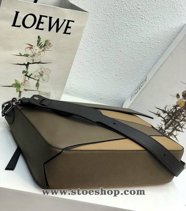 高仿包LOEWE羅意威專櫃新款Puzzle 男款系列杏拼立方體造型進口西班牙小牛皮blpj12880 4 高仿包LOEWE羅意威專櫃新款Puzzle 男款系列杏拼立方體造型進口西班牙小牛皮blpj12880