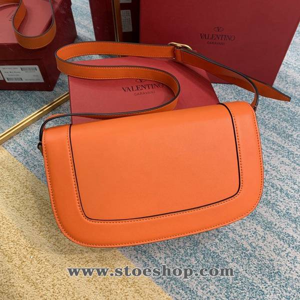 高仿精品批發Valentino螢光橙金扣風琴包 Valentino Garavani MAXI 2020款金屬LOGO小牛皮斜挎包blpj12892 2 高仿精品批發Valentino螢光橙金扣風琴包 Valentino Garavani MAXI 2020款金屬LOGO小牛皮斜挎包blpj12892