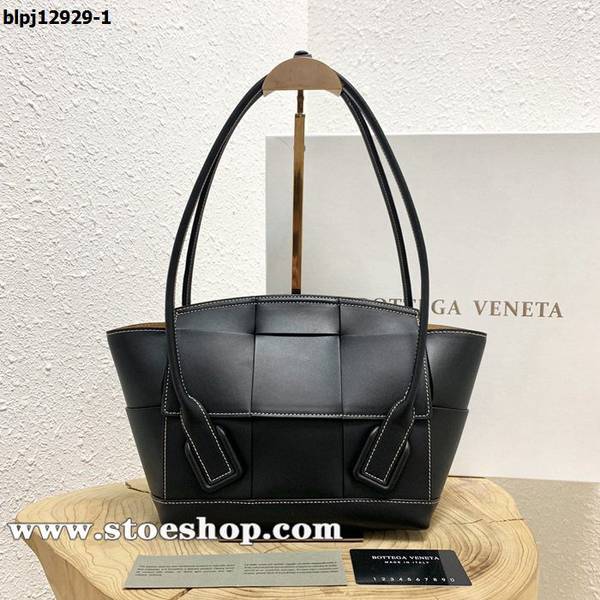 頂級1：1BOTTEGA VENETA拼格Bv ArcoBottega Veneta Arco Bag系列小牛皮blpj12929