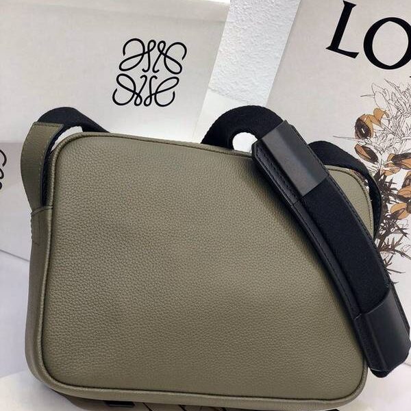 時尚a貨LOEWE新款XS郵差包military messenger經信典使包枝荔紋小牛皮blpj12942 9 時尚a貨LOEWE新款XS郵差包military messenger經信典使包枝荔紋小牛皮blpj12942