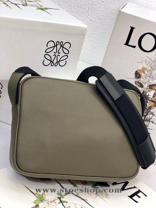 時尚a貨LOEWE新款XS郵差包military messenger經信典使包枝荔紋小牛皮blpj12942 2 時尚a貨LOEWE新款XS郵差包military messenger經信典使包枝荔紋小牛皮blpj12942