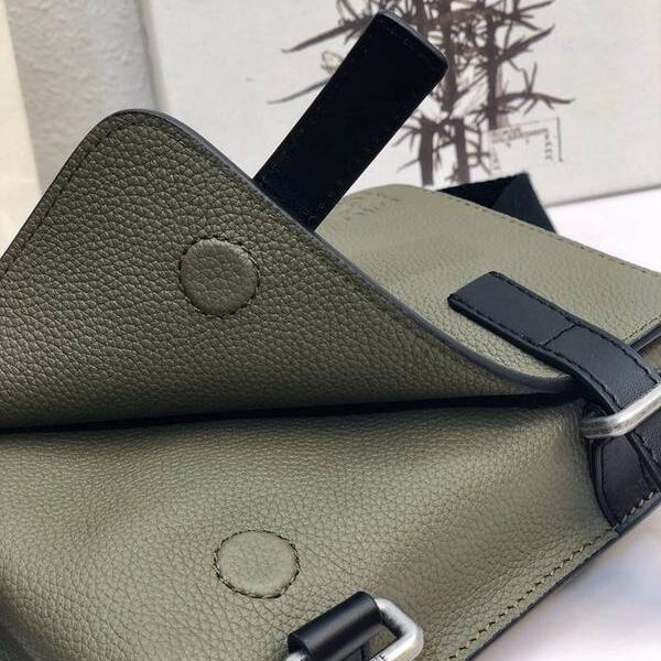 高仿包包LOEWEMilitary Bumbag Loewe 最新男仕腰包粒面牛皮blpj12945 11 高仿包包LOEWEMilitary Bumbag Loewe 最新男仕腰包粒面牛皮blpj12945