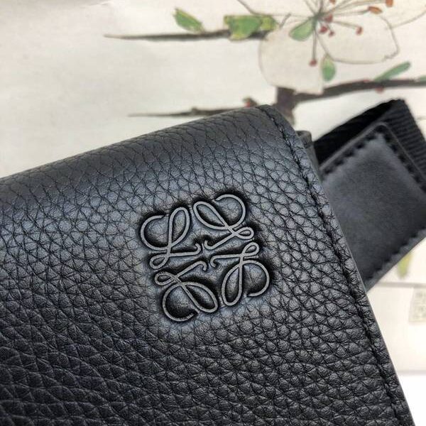 奢侈品1：1LOEWEMilitary Bumbag Loewe 最新男仕腰包粒面牛皮blpj12947