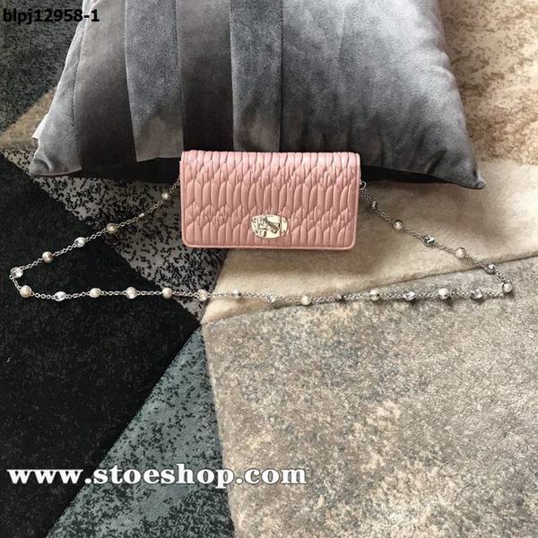 高仿原單miumiu淺粉5DH044 Matelasse珠光小羊皮blpj12958