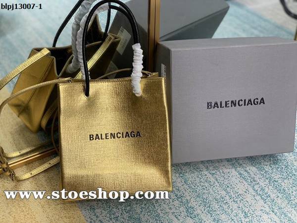 高仿包balenciaga托特包North South托特包柔滑但有紋理的皮革blpj13007