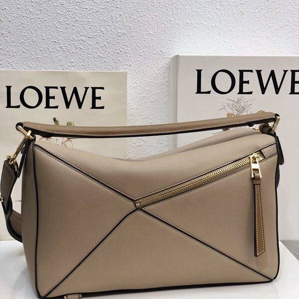 高仿包包批發LOEWE羅意威櫃專爆款Puzzle幾何包荔枝紋男女通用進口西班牙小牛皮blpj13009 11 高仿包包批發LOEWE羅意威櫃專爆款Puzzle幾何包荔枝紋男女通用進口西班牙小牛皮blpj13009