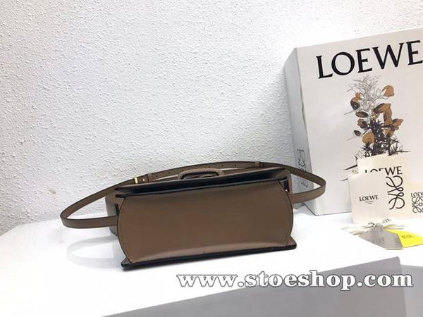 奢侈品1:1celine卡其羅家Barcelona三角包 進口box紋小牛皮blpj13015 3 奢侈品1:1celine卡其羅家Barcelona三角包 進口box紋小牛皮blpj13015