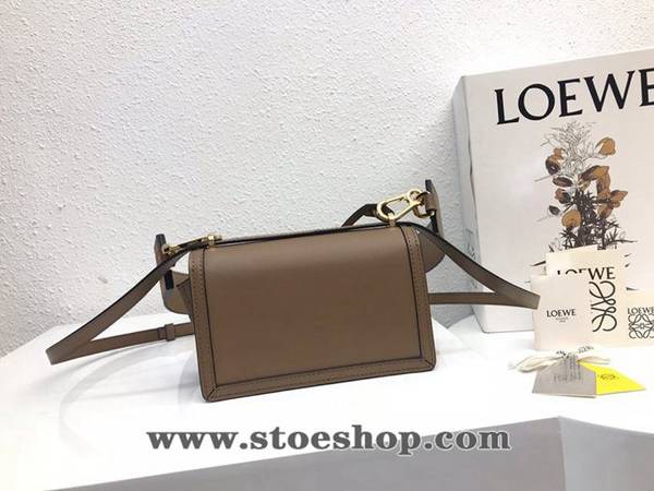 奢侈品1:1celine卡其羅家Barcelona三角包 進口box紋小牛皮blpj13015 4 奢侈品1:1celine卡其羅家Barcelona三角包 進口box紋小牛皮blpj13015