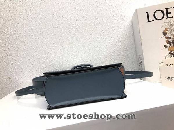 原版A貨celine霧霾藍羅家 Barcelona 三角包 進口box紋小牛皮blpj13019 4 原版A貨celine霧霾藍羅家 Barcelona 三角包 進口box紋小牛皮blpj13019
