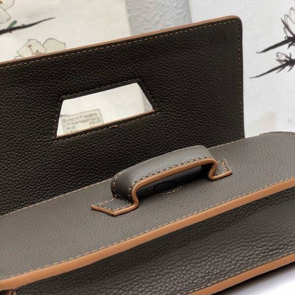奢侈品LOEWEBarcelona bag 黛啡柔軟珠地小牛皮搭配經典撞色小牛皮blpj13029