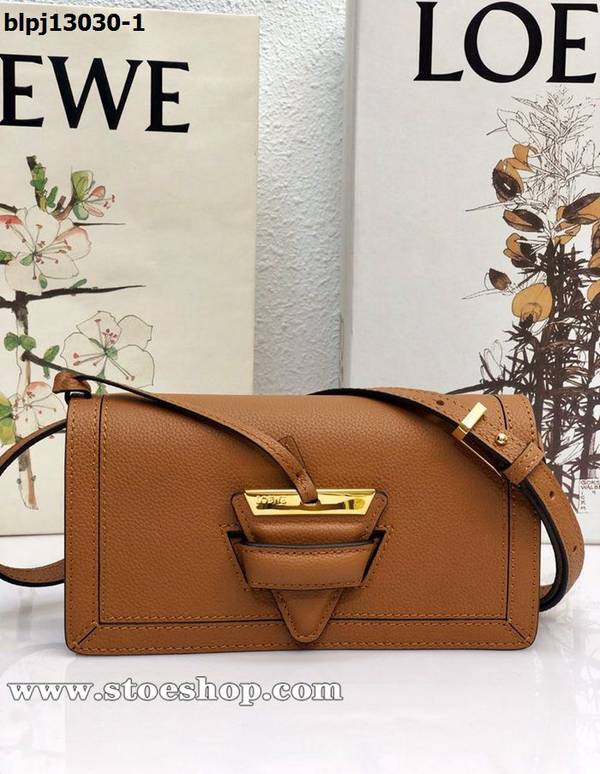 竭誠精品LOEWEBarcelona bag 棕色柔軟珠地小牛皮搭配經典撞色小牛皮blpj13030 1 竭誠精品LOEWEBarcelona bag 棕色柔軟珠地小牛皮搭配經典撞色小牛皮blpj13030