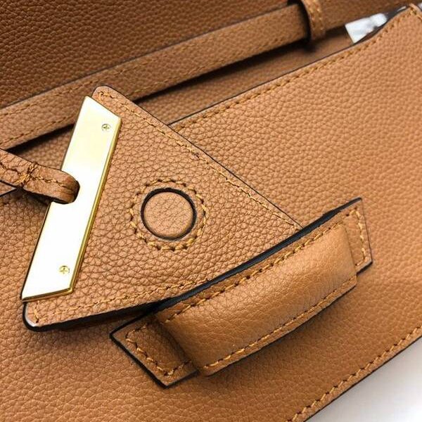 竭誠精品LOEWEBarcelona bag 棕色柔軟珠地小牛皮搭配經典撞色小牛皮blpj13030 13 竭誠精品LOEWEBarcelona bag 棕色柔軟珠地小牛皮搭配經典撞色小牛皮blpj13030
