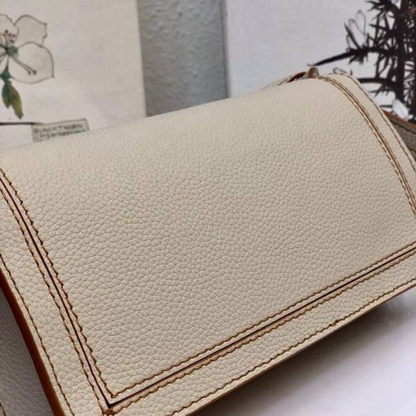 頂級高仿LOEWEBarcelona bag 砂白柔軟珠地小牛皮搭配經典撞色小牛皮blpj13031 10 頂級高仿LOEWEBarcelona bag 砂白柔軟珠地小牛皮搭配經典撞色小牛皮blpj13031