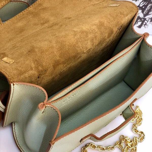 高仿精品批發LOEWEBarcelona bag鼠尾草柔軟珠地小牛皮搭配經典撞色小牛皮blpj13036