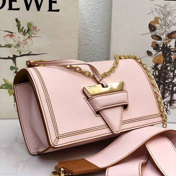高仿包LOEWEBarcelona bag冰粉柔軟珠地小牛皮搭配經典撞色小牛皮blpj13038 9 高仿包LOEWEBarcelona bag冰粉柔軟珠地小牛皮搭配經典撞色小牛皮blpj13038