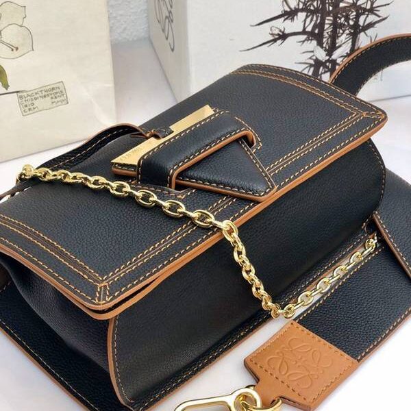 高仿LOEWEBarcelona bag黑色珠地小牛皮搭配經典撞色小牛皮blpj13039