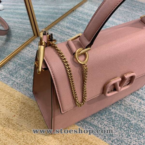 原單Valentino芭比粉全新手腕Valentino Garavani VSLING 粒面小牛皮手提包blpj13040 4 原單Valentino芭比粉全新手腕Valentino Garavani VSLING 粒面小牛皮手提包blpj13040