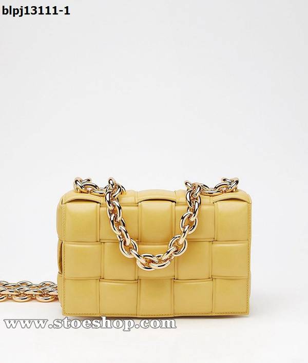 奢侈品BOTTEGA VENETA鏈條方塊包玉黍黃cassette時尚感Nappa小羊皮blpj13111 1 奢侈品BOTTEGA VENETA鏈條方塊包玉黍黃cassette時尚感Nappa小羊皮blpj13111