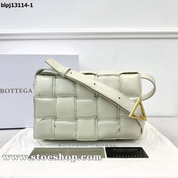 頂級原單BOTTEGA VENETACassette枕頭包柔軟高級小牛皮blpj13114