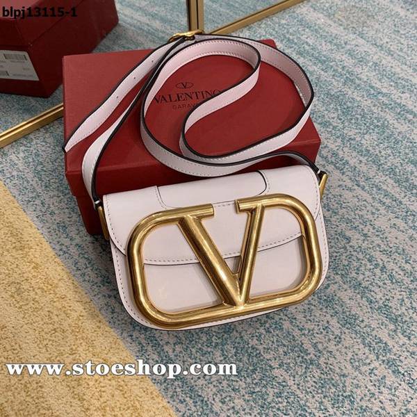 最高等級Valentino風琴包Valentino Garavani MAXI 2020款金屬LOGO小牛皮斜挎包blpj13115 1 最高等級Valentino風琴包Valentino Garavani MAXI 2020款金屬LOGO小牛皮斜挎包blpj13115