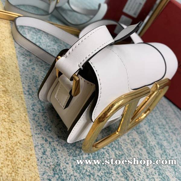 最高等級Valentino風琴包Valentino Garavani MAXI 2020款金屬LOGO小牛皮斜挎包blpj13115 3 最高等級Valentino風琴包Valentino Garavani MAXI 2020款金屬LOGO小牛皮斜挎包blpj13115