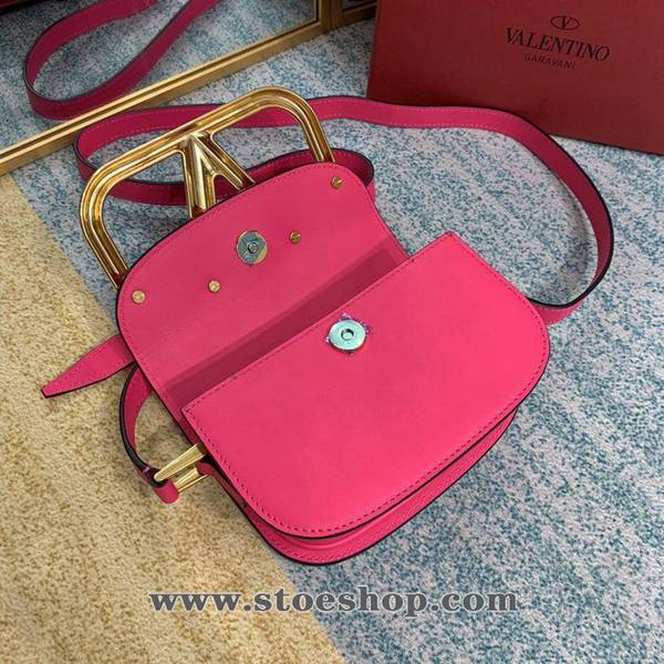 高仿精品批發Valentino風琴包Valentino Garavani MAXI 2020款金屬LOGO小牛皮斜挎包blpj13118 6 高仿精品批發Valentino風琴包Valentino Garavani MAXI 2020款金屬LOGO小牛皮斜挎包blpj13118