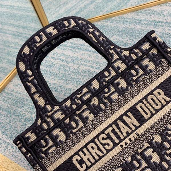 高仿精品推薦DIOR藍Dior mini book tote 標誌性老花款oblique復古印花圖案blpj13121 5 高仿精品推薦DIOR藍Dior mini book tote 標誌性老花款oblique復古印花圖案blpj13121