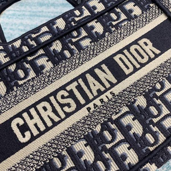 高仿精品推薦DIOR藍Dior mini book tote 標誌性老花款oblique復古印花圖案blpj13121 9 高仿精品推薦DIOR藍Dior mini book tote 標誌性老花款oblique復古印花圖案blpj13121