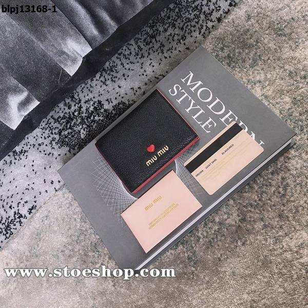 時尚a貨miumiupocket wallet新款錢夾5ML204頂級山羊皮正面愛心與miumiu 金屬徽標blpj13168 1 時尚a貨miumiupocket wallet新款錢夾5ML204頂級山羊皮正面愛心與miumiu 金屬徽標blpj13168