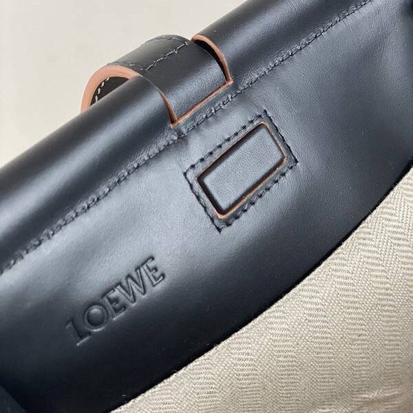 高仿精品LOEWE提花白色布包cushion tote bag臺灣進口帆布搭配進口小牛皮blpj13175 16 高仿精品LOEWE提花白色布包cushion tote bag臺灣進口帆布搭配進口小牛皮blpj13175