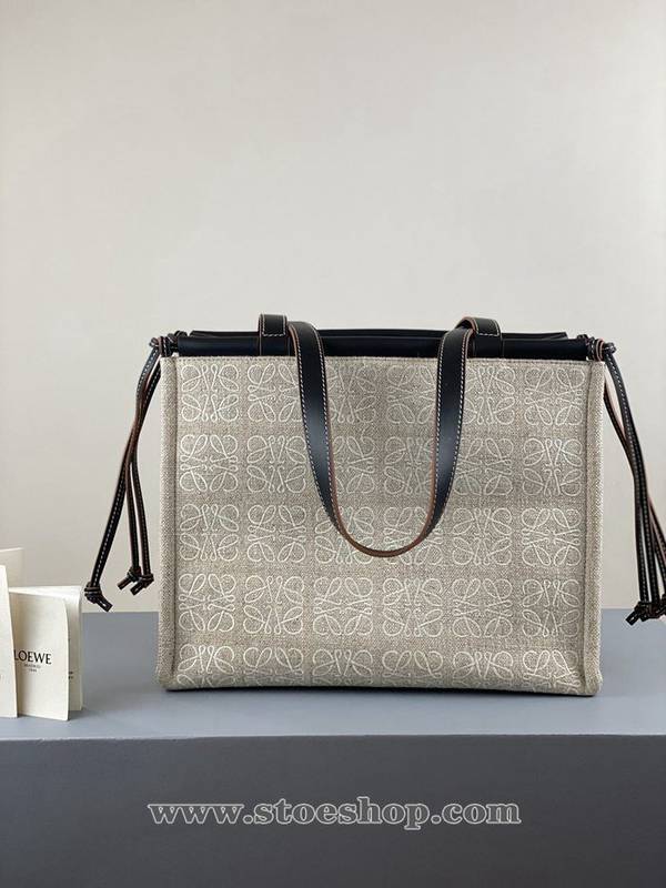 原單A貨LOEWE提花白色布包cushion tote bag臺灣進口帆布搭配進口小牛皮blpj13176 2 原單A貨LOEWE提花白色布包cushion tote bag臺灣進口帆布搭配進口小牛皮blpj13176