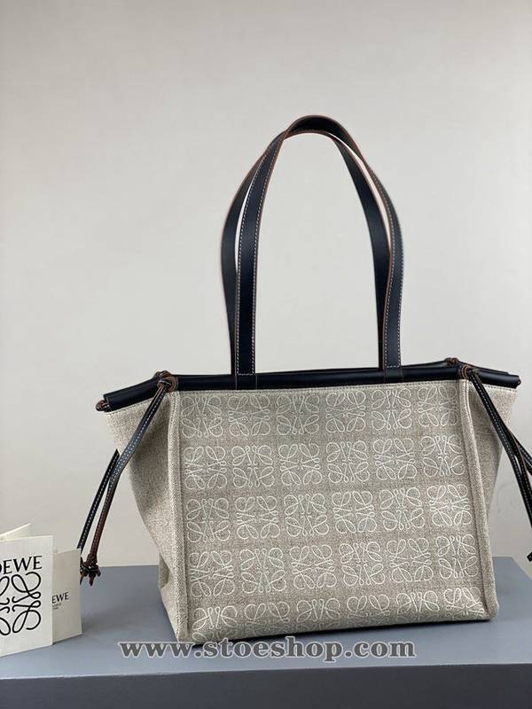原單A貨LOEWE提花白色布包cushion tote bag臺灣進口帆布搭配進口小牛皮blpj13176 6 原單A貨LOEWE提花白色布包cushion tote bag臺灣進口帆布搭配進口小牛皮blpj13176