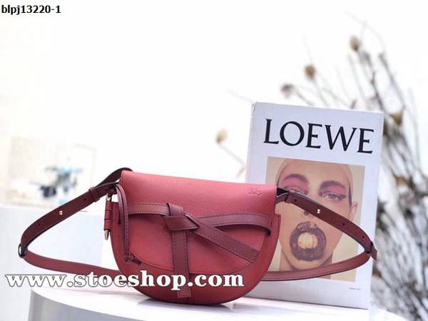 高仿LOEWE荔枝紋猩紅羅意威專櫃新款馬鞍包荔枝紋新色Gate 手袋blpj13220