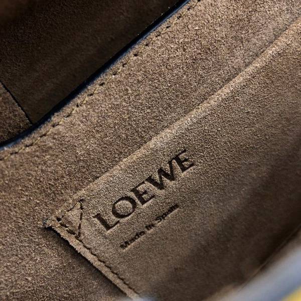 高仿精品批發LOEWE平紋皮抹茶色2019專櫃同步新款羅意威馬鞍包平紋新色Gate 手袋blpj13231 9 高仿精品批發LOEWE平紋皮抹茶色2019專櫃同步新款羅意威馬鞍包平紋新色Gate 手袋blpj13231